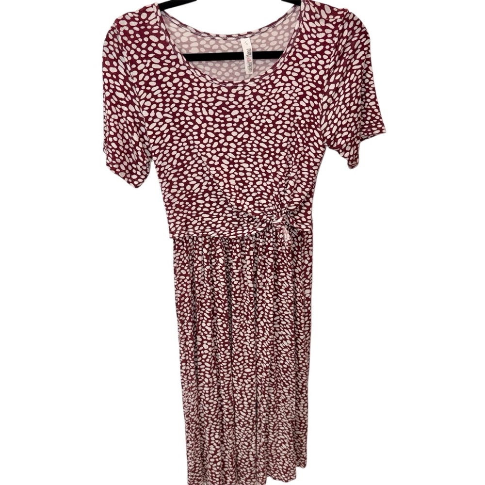 Women’s maternity nursing dress latched mama